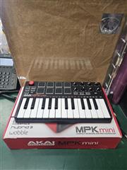 Akai Professional MPK Mini Play MK3 Portable 25-Key Keyboard